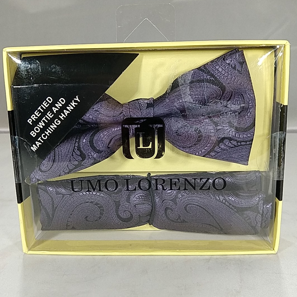 Umo Lorenzo, pretied bowtie and hanky set